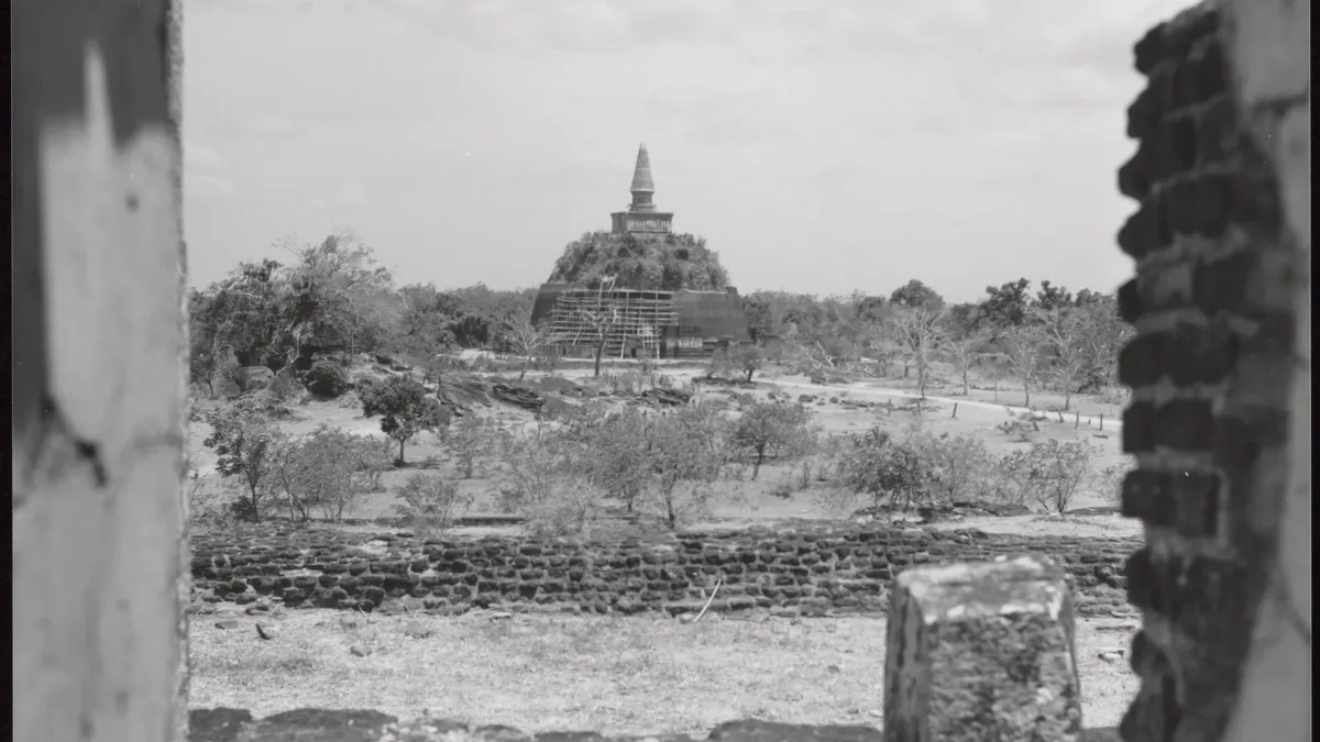 Rankot Vihara, Sri Lanka