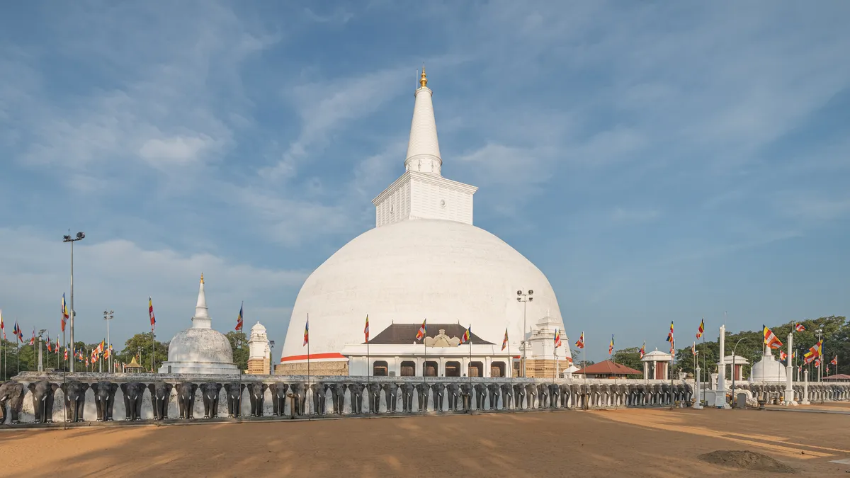 Ruwanwelisaya Stupa, Sri Lanka
