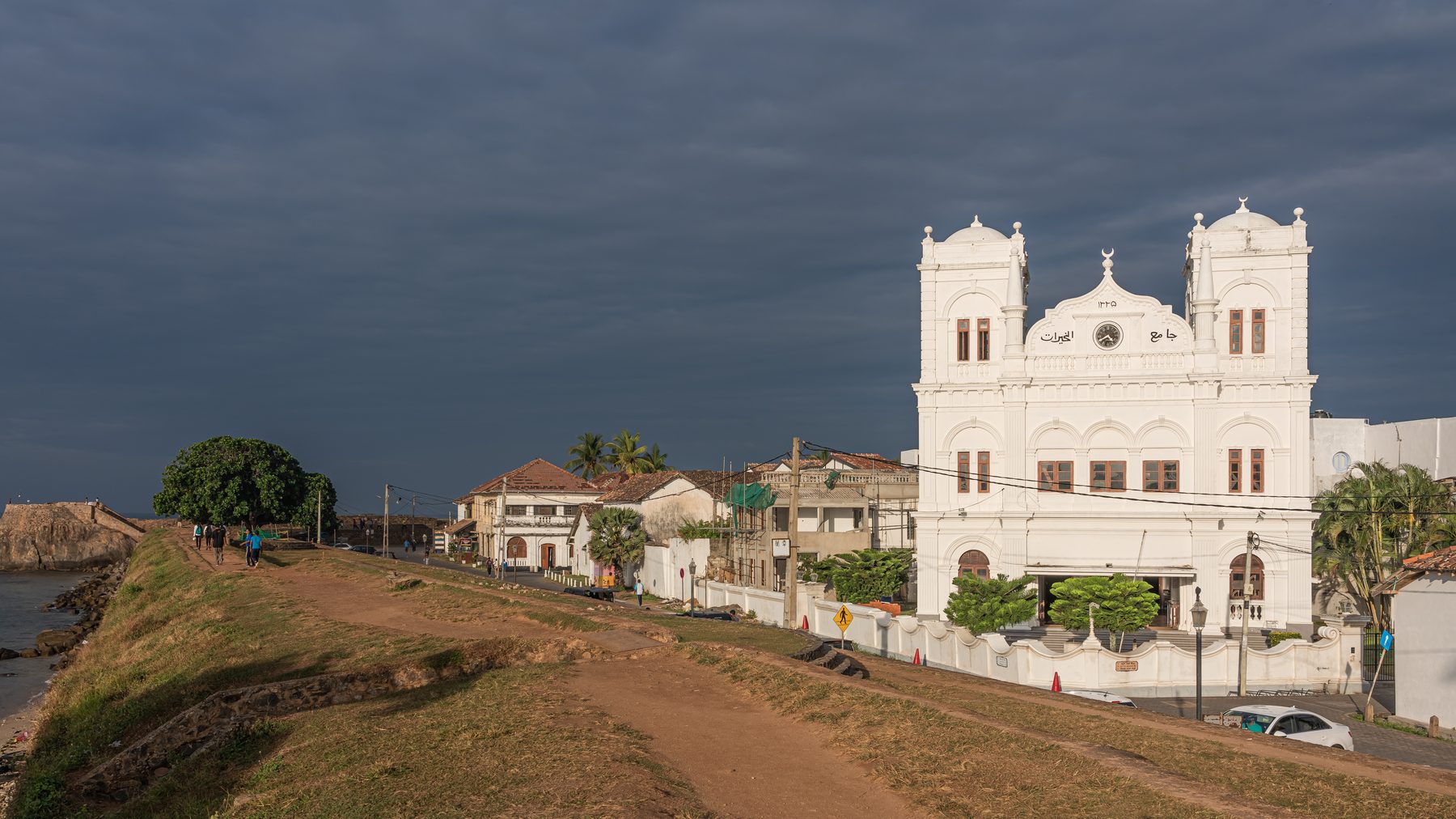 The ramparts and Meeran Jumma Mosque inside Galle Fort on Sri Lanka's south coast &mdash; the flat, easy-walking heritage end of a comfort-paced late-November route